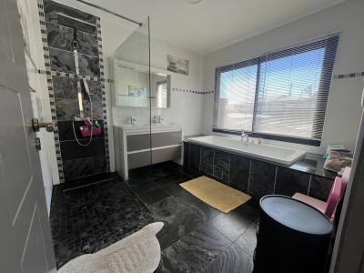 For rent Bretagne 7 rooms 190 m2 Reunion (97490) photo 4