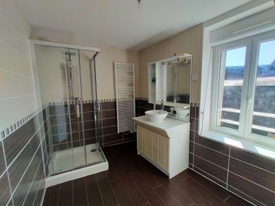 For sale 4 rooms 106 m2 Mayenne (53700) photo 3