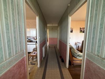 For sale CENTRE VILLE, COMMERCES 6 rooms 75 m2 Creuse (23600) photo 3