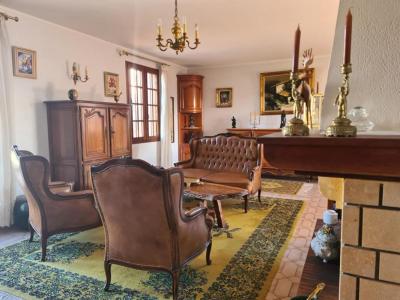For sale Saintes 5 rooms 117 m2 Charente maritime (17100) photo 3