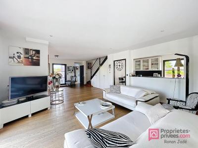 For sale Sautron 5 rooms 153 m2 Loire atlantique (44880) photo 2