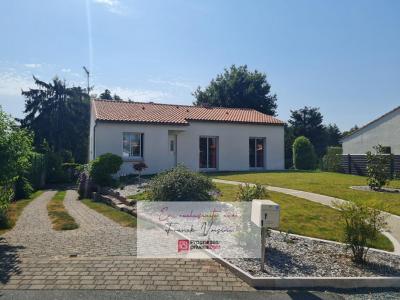 For sale Saint-paul-en-pareds 7 rooms 104 m2 Vendee (85500) photo 1