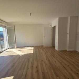 For sale Nantes 2 rooms 41 m2 Loire atlantique (44300) photo 2