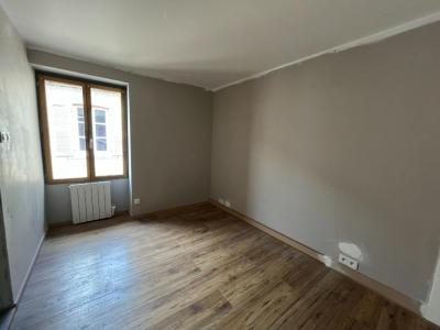 For sale Neronde 3 rooms 45 m2 Loire (42510) photo 2