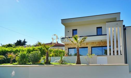 For sale Jonage 4 rooms 135 m2 Rhone (69330) photo 3