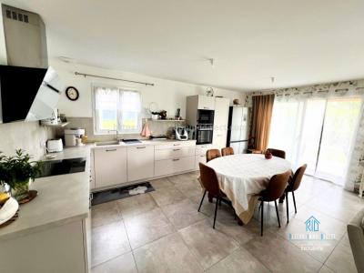 For sale Saint-simeon-de-bressieux 4 rooms 81 m2 Isere (38870) photo 3