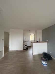 For rent Estrees-saint-denis 4 rooms 95 m2 Oise (60190) photo 2