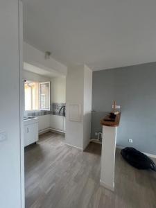 For rent Estrees-saint-denis 4 rooms 95 m2 Oise (60190) photo 3