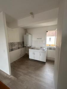 For rent Estrees-saint-denis 4 rooms 95 m2 Oise (60190) photo 4