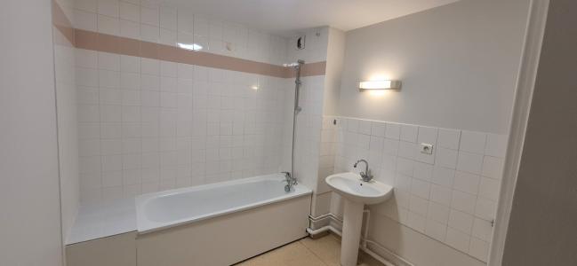 For rent Chatillon-sur-chalaronne 3 rooms 73 m2 Ain (01400) photo 2