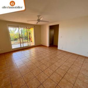 For rent Saint-pierre 3 rooms 59 m2 Reunion (97410) photo 1