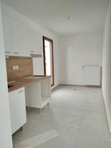 For rent Saint-priest 3 rooms 69 m2 Rhone (69800) photo 2