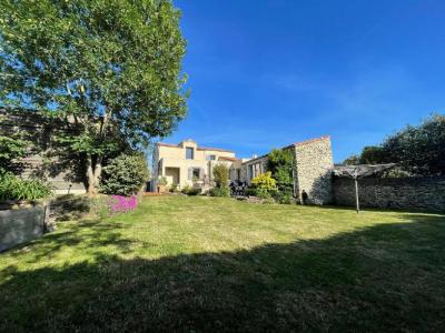 For sale Vertou 5 rooms 179 m2 Loire atlantique (44120) photo 3