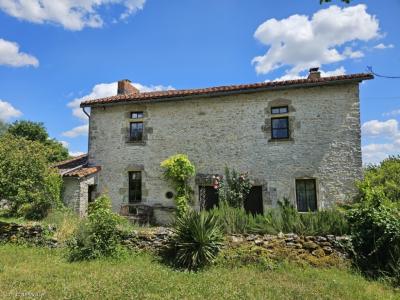 For sale Saint-claud 5 rooms 135 m2 Charente (16450) photo 0