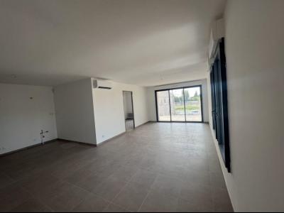For sale PROCHE PORT DE PLAISANCE 2 rooms 72 m2 Gard (30800) photo 2