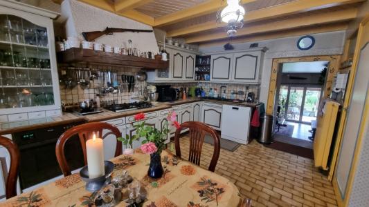 For sale 5 rooms 180 m2 Ain (01270) photo 3