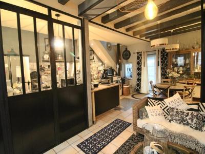 For sale CENTRE VILLE 4 rooms 85 m2 Lot (46700) photo 3