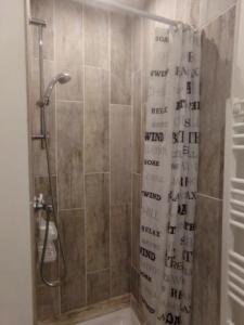 For sale PLACE AUX HERBES 1 room 21 m2 Gard (30000) photo 4