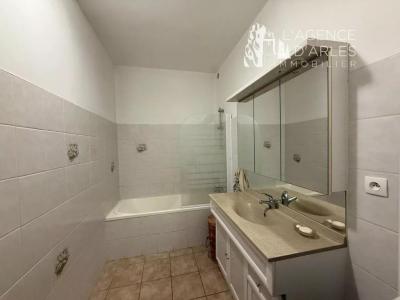 For sale Arles 3 rooms 71 m2 Bouches du Rhone (13200) photo 2