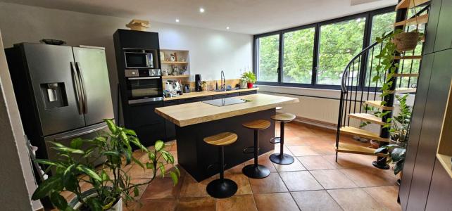 For sale Montelimar 6 rooms 130 m2 Drome (26200) photo 0