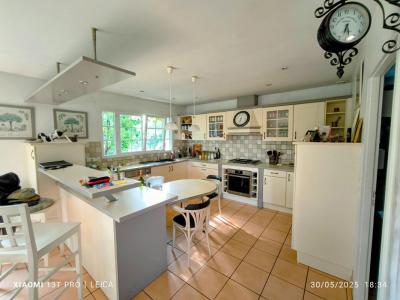 For sale Saint-vincent-de-paul 5 rooms 152 m2 Landes (40990) photo 2