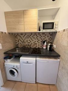 For sale Saint-remy-de-provence 1 room 20 m2 Bouches du Rhone (13210) photo 2