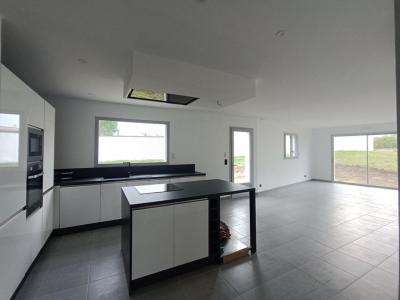 For sale Arces 4 rooms 107 m2 Charente maritime (17120) photo 1