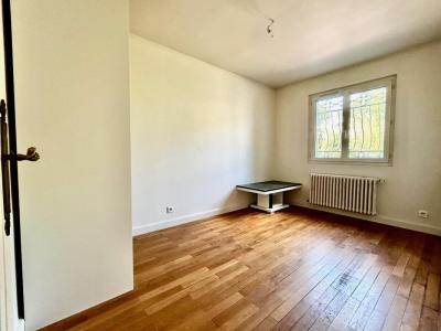 For sale Vaulx-en-velin 3 rooms 100 m2 Rhone (69120) photo 3