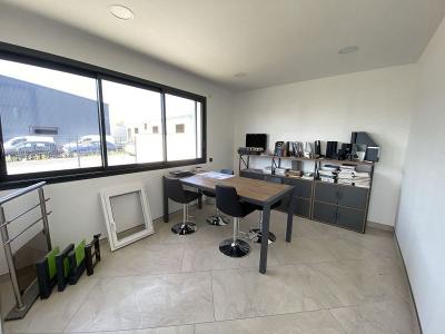 For rent Civens 6 rooms 585 m2 Loire (42110) photo 3