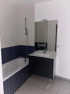 For rent Venissieux 3 rooms 67 m2 Rhone (69200) photo 1
