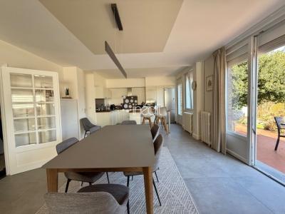 For sale Lambersart 7 rooms 243 m2 Nord (59130) photo 2