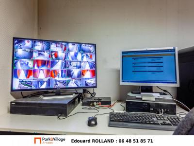 Louer Commerce 21 m2 Evry