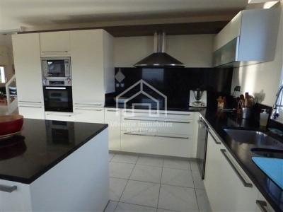 For rent Divonne-les-bains 6 rooms 221 m2 Ain (01220) photo 2