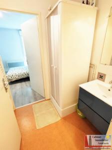 For rent Amiens 1 room 20 m2 Somme (80000) photo 4