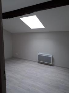 For rent Certines 3 rooms 61 m2 Ain (01240) photo 2