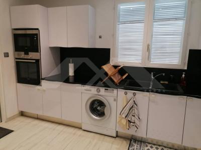 Louer Maison Saint-gilles-les-bains 3190 euros