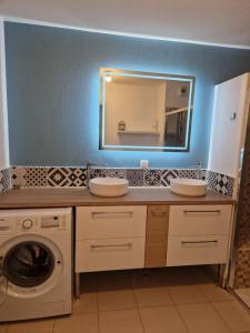For sale Toulouse 2 rooms 44 m2 Haute garonne (31200) photo 4