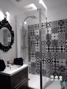 For rent Nice 2 rooms 60 m2 Alpes Maritimes (06300) photo 4