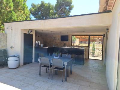 For sale Beaucaire 7 rooms 164 m2 Gard (30300) photo 2