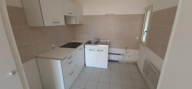 For rent Istres Istres 3 rooms 48 m2 Bouches du Rhone (13800) photo 2