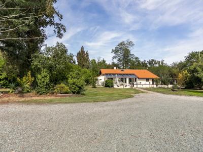 For sale 6 rooms 140 m2 Gironde (33480) photo 2