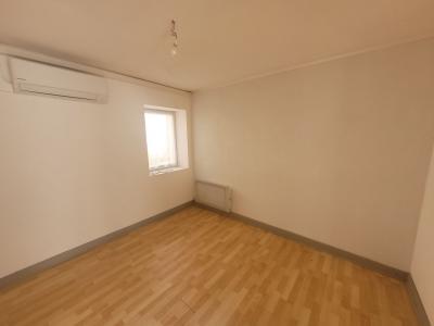 For sale CENTRE VILLE 5 rooms 85 m2 Creuse (23600) photo 3