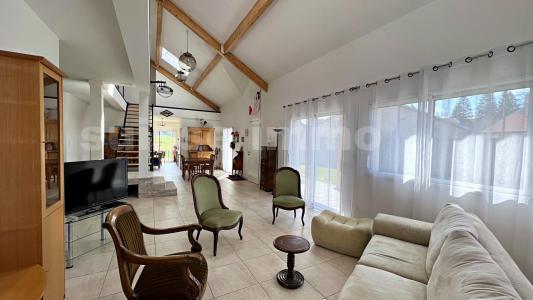For sale Pontarlier 9 rooms 275 m2 Doubs (25300) photo 0