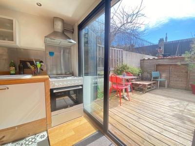 For sale Bordeaux 5 rooms 84 m2 Gironde (33100) photo 2