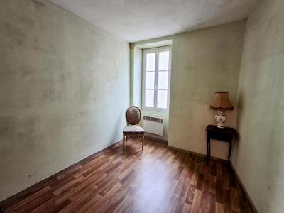 For sale Saint-jean-d'angely 3 rooms 47 m2 Charente maritime (17400) photo 3