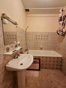 For sale Saint-jean-d'angely 3 rooms 47 m2 Charente maritime (17400) photo 4