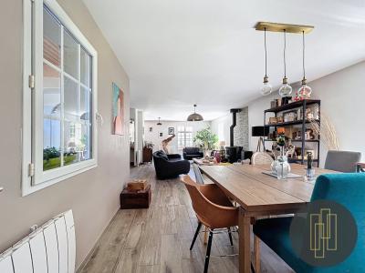 For sale Dardilly 6 rooms 192 m2 Rhone (69570) photo 1