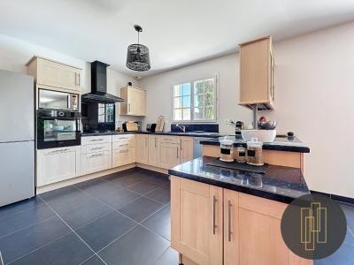 For sale Dardilly 6 rooms 192 m2 Rhone (69570) photo 3