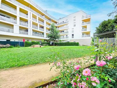 For sale Saint-priest 2 rooms 45 m2 Rhone (69800) photo 3