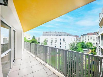 For sale Saint-priest 2 rooms 45 m2 Rhone (69800) photo 4